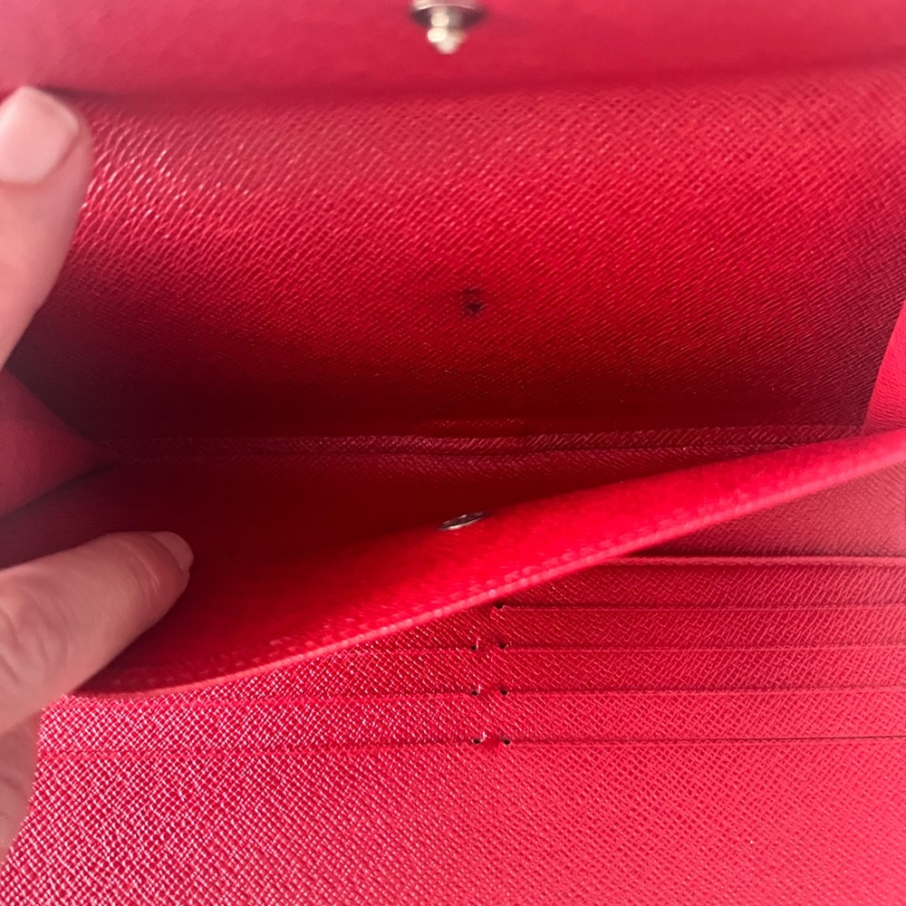 Louis Vuitton epi red wallet - Picture 3 of 11